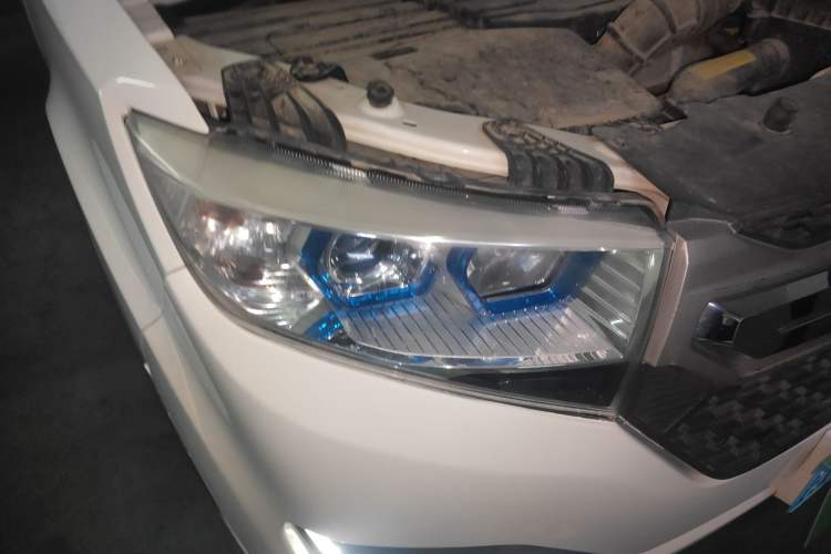 Used Lifan Auto Myway 2016 1.5L Manual Elite Version Right Front Headlight