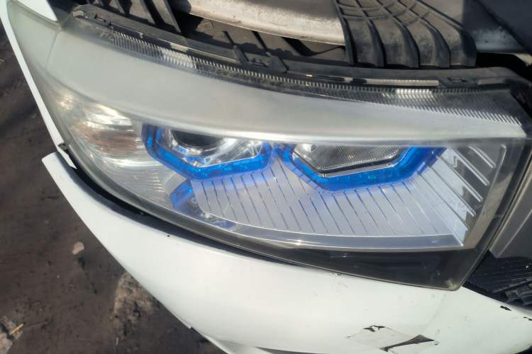 Used Lifan Auto Myway 2016 1.5L Manual Elite Version Right Front Headlight