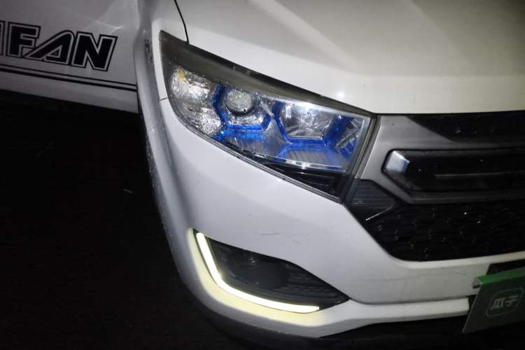Used Lifan Auto Myway 2016 1.5L Manual Elite Version Right Front Headlight