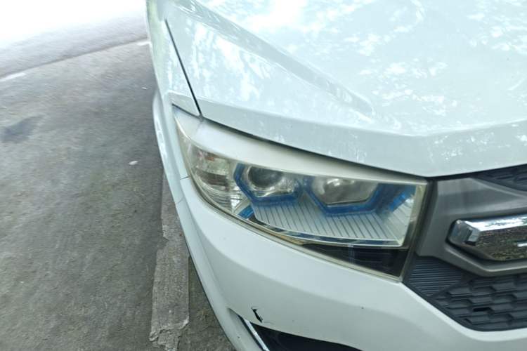 Used Lifan Auto Myway 2016 1.5L Manual Elite Version Right Front Headlight