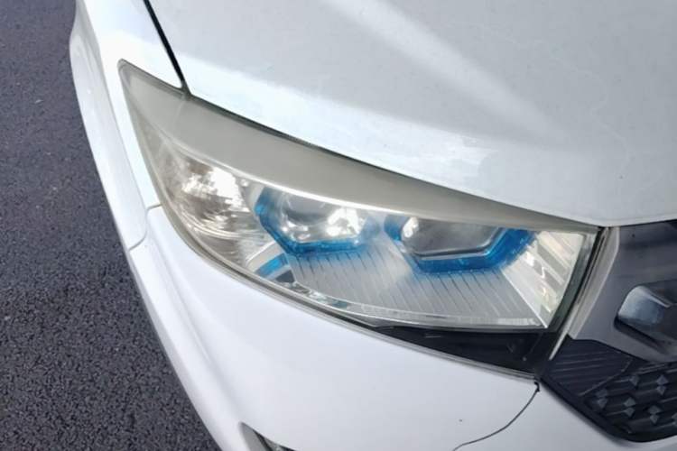 Used Lifan Auto Myway 2016 1.5L Automatic Smart Enjoyment Model Right Front Headlight