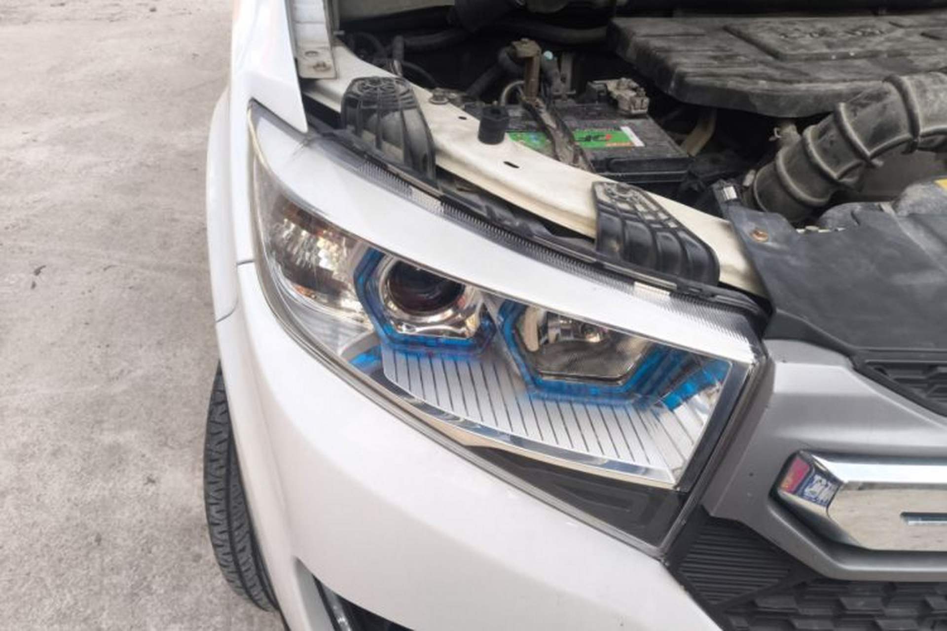 Used Lifan Auto Myway 2016 1.5L Automatic Luxury Model Right Front Headlight