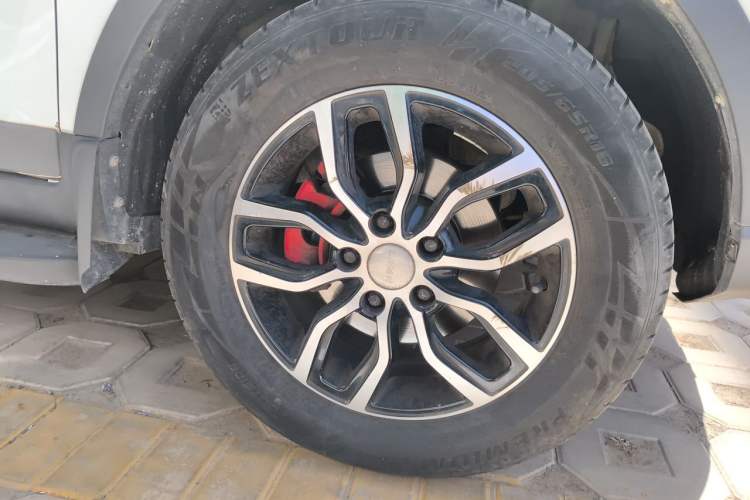 Used Lifan Auto Myway 2016 1.5L Manual Elite Version Right Front Wheel Hub