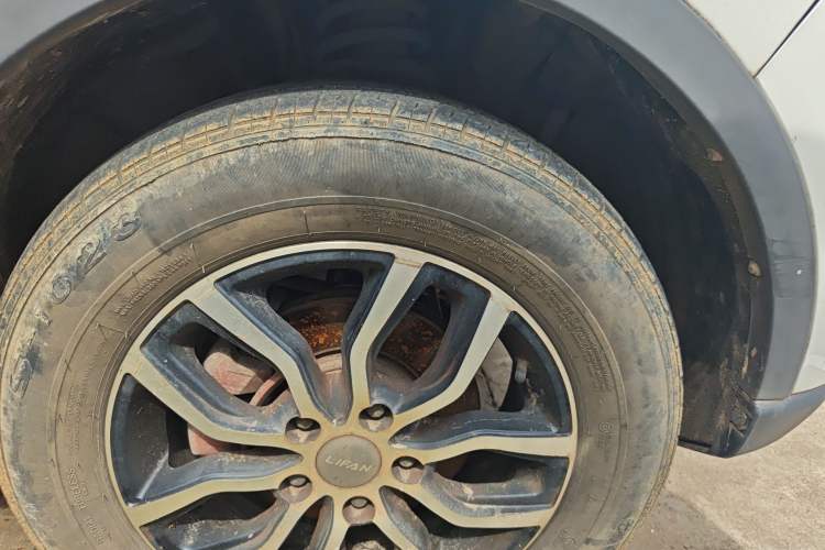 Used Lifan Auto Myway 2016 1.5L Manual Elite Version Right Front Wheel Hub