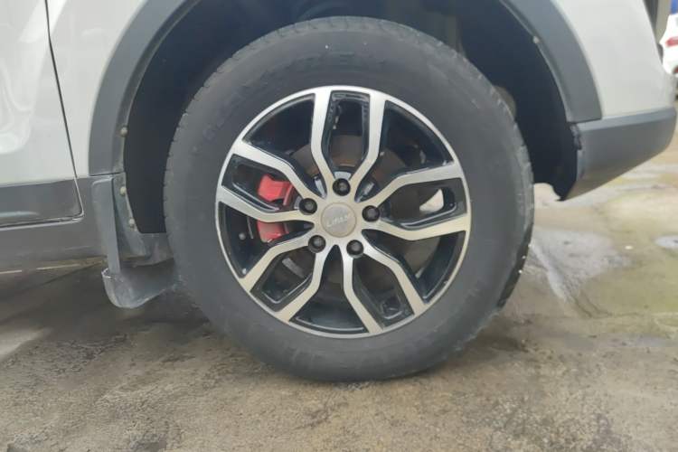 Used Lifan Auto Myway 2016 1.5L Automatic Smart Enjoyment Model Right Front Wheel Hub