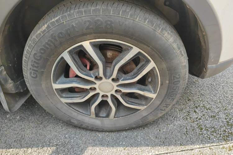Used Lifan Auto Myway 2016 1.5L Manual Elite Version Right Front Wheel Hub