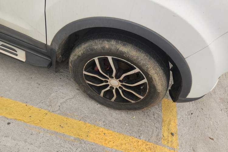 Used Lifan Auto Myway 2016 1.5L Manual Elite Version Right Front Wheel Hub