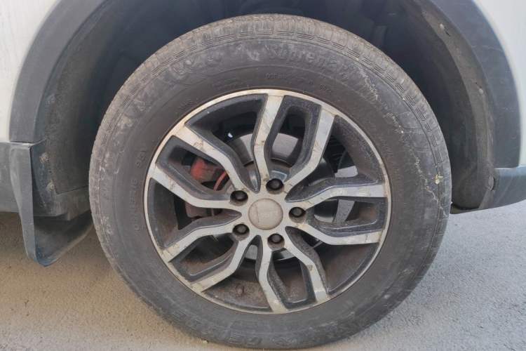 Used Lifan Auto Myway 2016 1.5L Manual Comfort Edition Right Front Wheel Hub