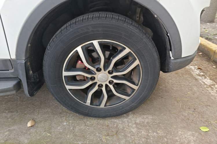 Used Lifan Auto Myway 2016 1.5L Manual Elite Version Right Front Wheel Hub