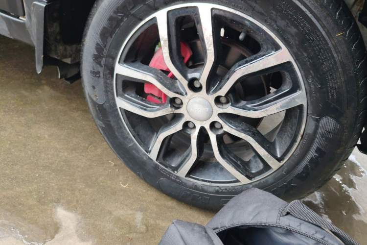 Used Lifan Auto Myway 2016 1.5L Manual Elite Version Right Front Wheel Hub