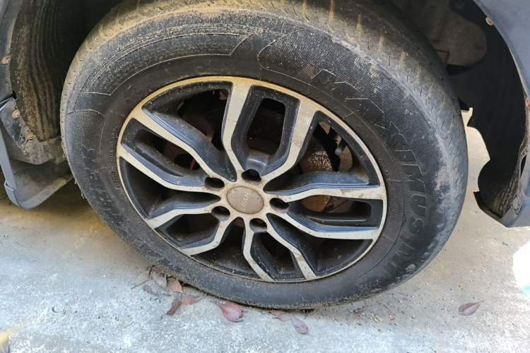 Used Lifan Auto Myway 2016 1.5L Manual Elite Version Right Front Wheel Hub
