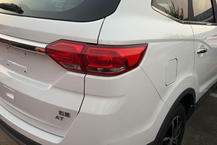 Used Lifan Auto Myway 2016 1.5L Automatic Luxury Model Right Rear Taillight