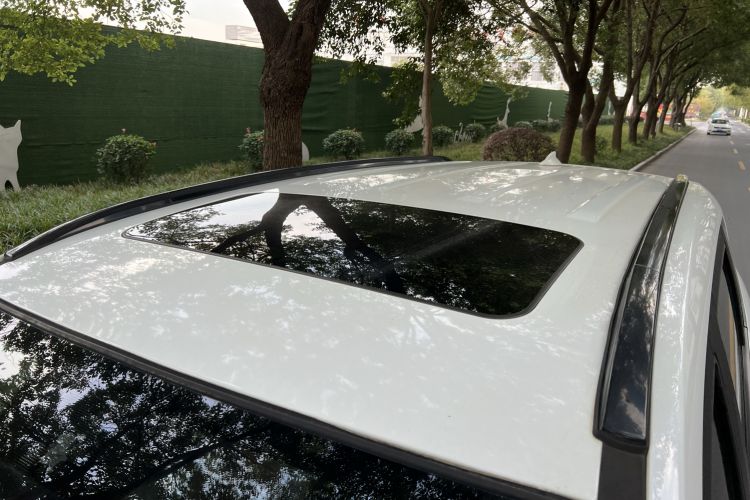 Used Lifan Auto Myway 2016 1.5L Automatic Luxury Model Roof