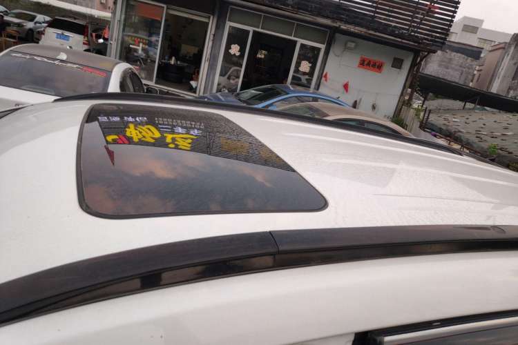 Used Lifan Auto Myway 2016 1.5L Manual Elite Version Roof