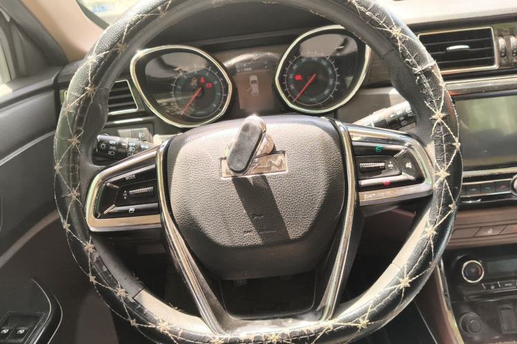 Used Lifan Auto Myway 2016 1.5L Manual Elite Version Steering Wheel