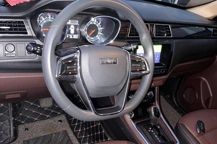 Used Lifan Auto Myway 2016 1.5L Automatic Luxury Model Steering Wheel