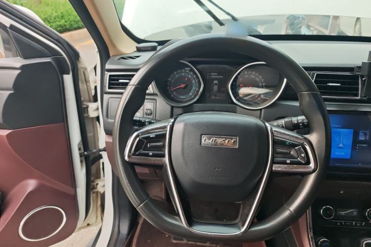 Used Lifan Auto Myway 2016 1.5L Automatic Luxury Model Steering Wheel