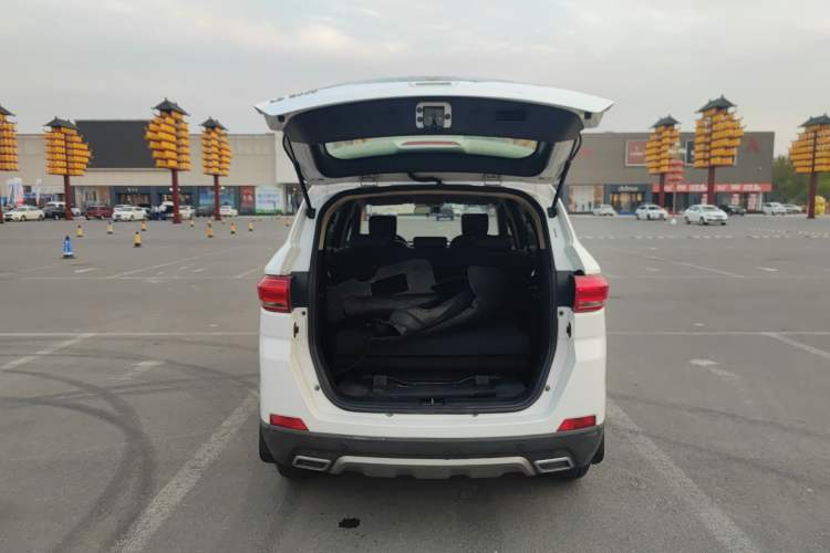 Used Lifan Auto Myway 2016 1.5L Manual Elite Version Trunk