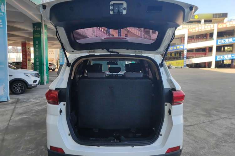 Used Lifan Auto Myway 2016 1.5L Manual Comfort Edition Trunk