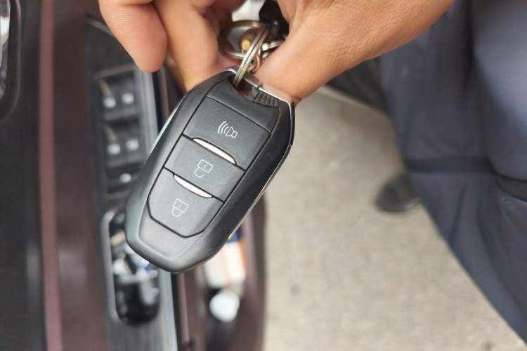Used Lifan Auto Myway 2016 1.5L Manual Elite Version Vehicle Key