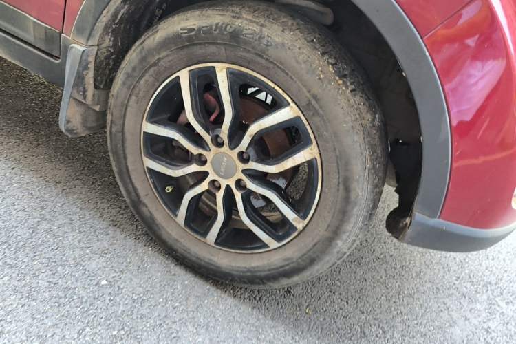 Used Lifan Auto Myway 2017 1.8L Manual Elite Model Right Front Wheel Hub