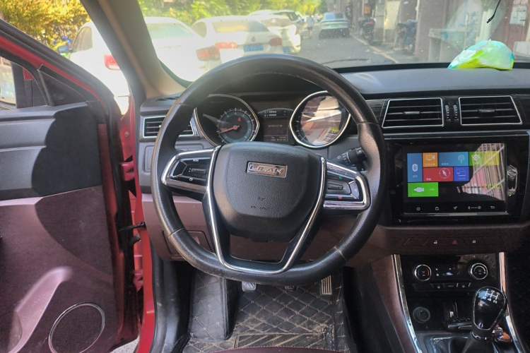 Used Lifan Auto Myway 2017 1.8L Manual Elite Model Steering Wheel