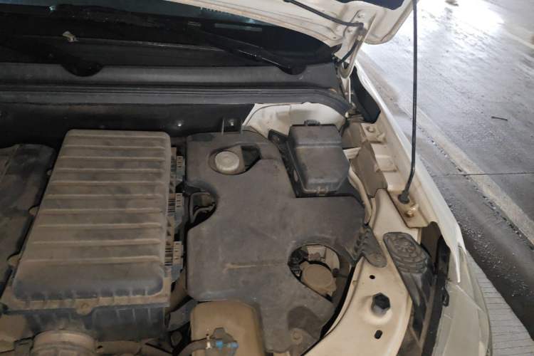 Used Lifan Auto Myway 2017 1.8L Manual Elite Model Engine Bay Left