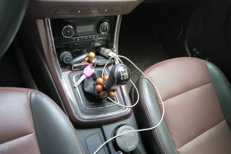 Used Lifan Auto Myway 2017 1.8L Manual Elite Model Gear Lever
