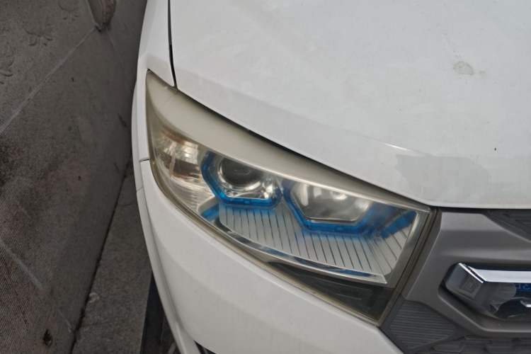 Used Lifan Auto Myway 2017 1.8L Automatic Luxury Model Right Front Headlight