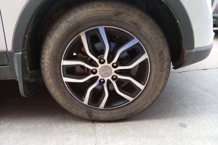 Used Lifan Auto Myway 2017 1.8L Manual Elite Model Right Front Wheel Hub
