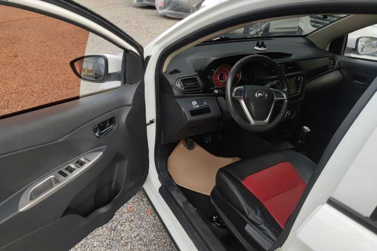 Used Lifan Auto X50 2014 1.5L Manual Luxury Model Driver Seat
