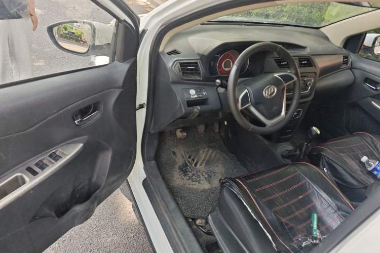 Used Lifan Auto X50 2014 1.5L Manual Elite Model Driver Seat