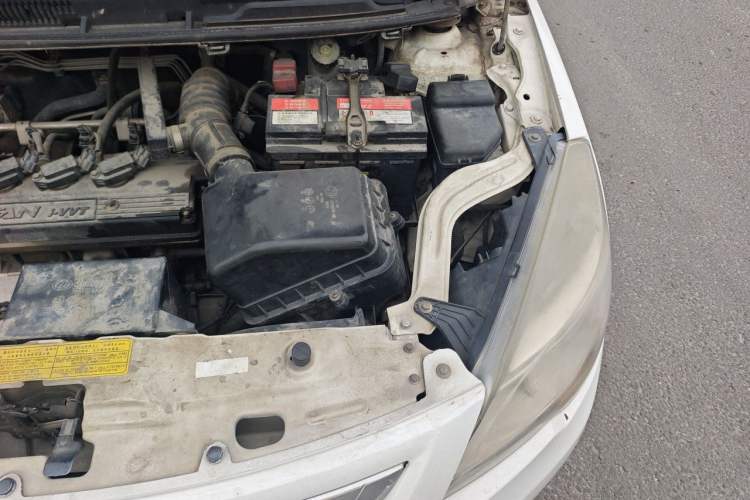 Used Lifan Auto X50 2014 1.5L Manual Elite Model Engine Bay Left