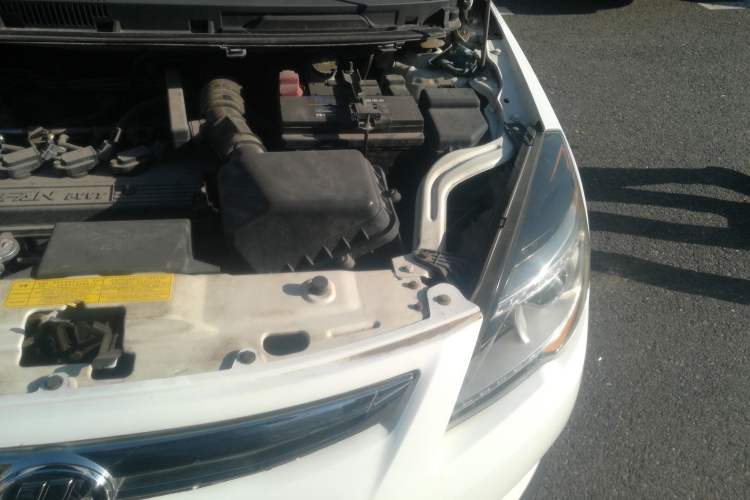 Used Lifan Auto X50 2014 1.5L Manual Elite Model Engine Bay Left