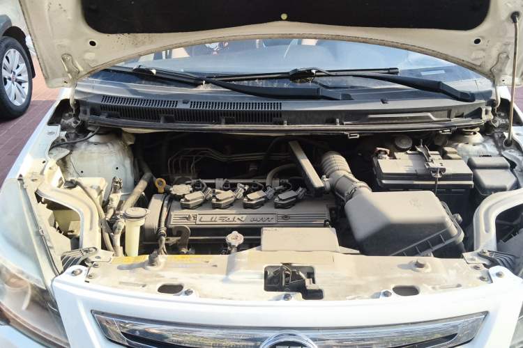 Used Lifan Auto X50 2014 1.5L CVT Elite Version Engine Bay