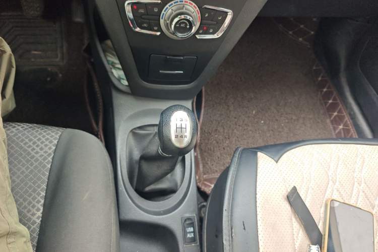 Used Lifan Auto X50 2014 1.5L Manual Elite Model Gear Lever