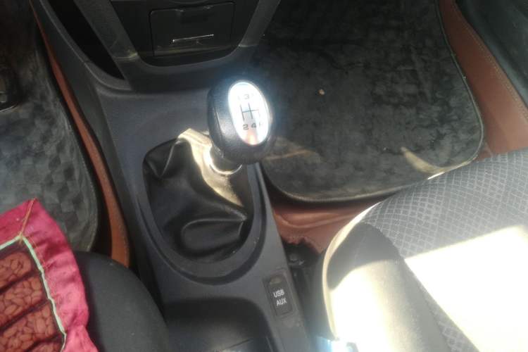 Used Lifan Auto X50 2014 1.5L Manual Elite Model Gear Lever