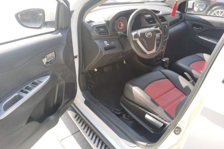 Used Lifan Auto X50 2014 1.5L CVT Elite Version Interior 2