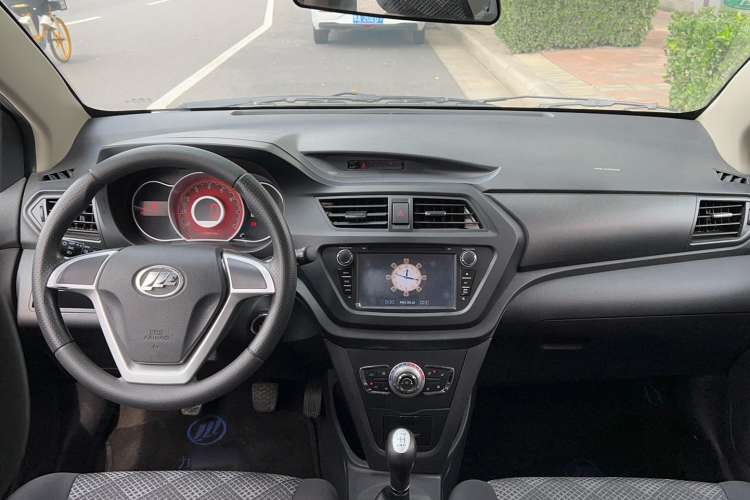 Used Lifan Auto X50 2014 1.5L Manual Elite Model Interior 3