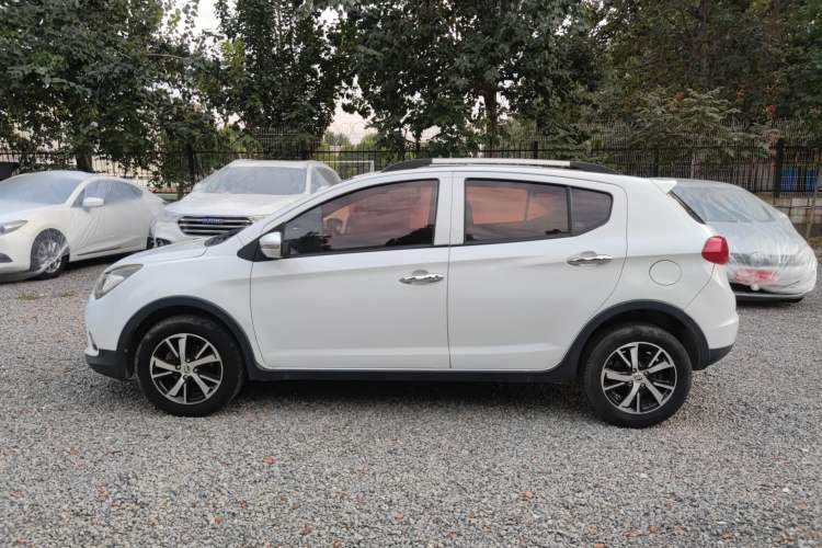 Used Lifan Auto X50 2014 1.5L Manual Luxury Model Left Side