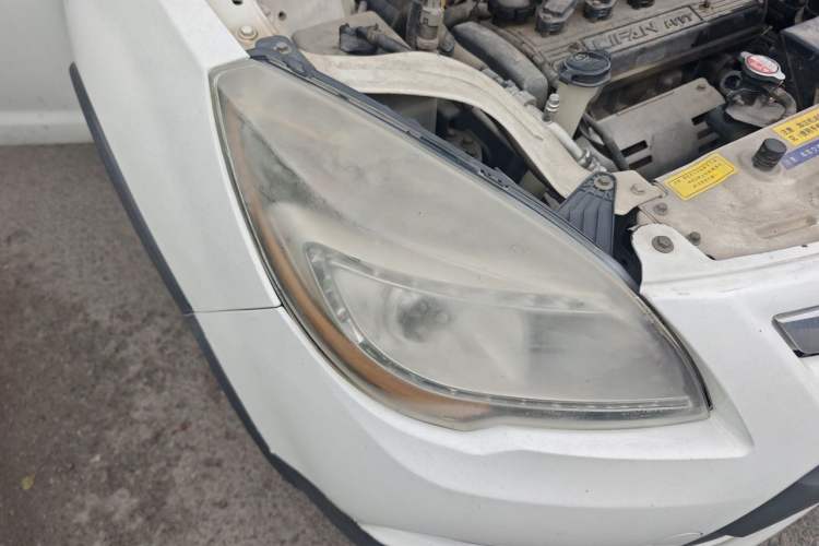 Used Lifan Auto X50 2014 1.5L Manual Elite Model Right Front Headlight