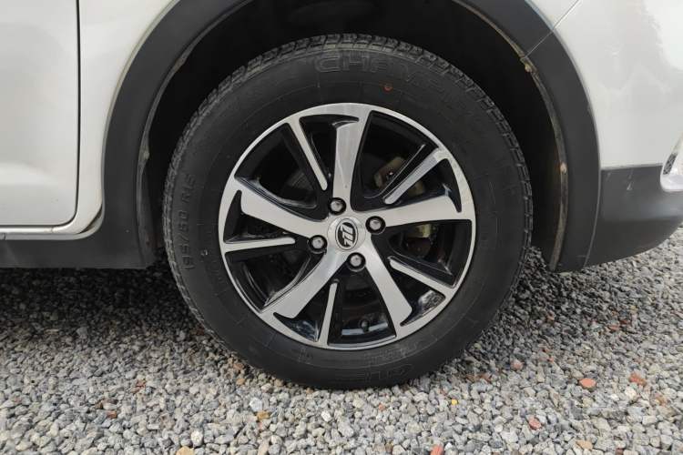 Used Lifan Auto X50 2014 1.5L Manual Luxury Model Right Front Wheel Hub
