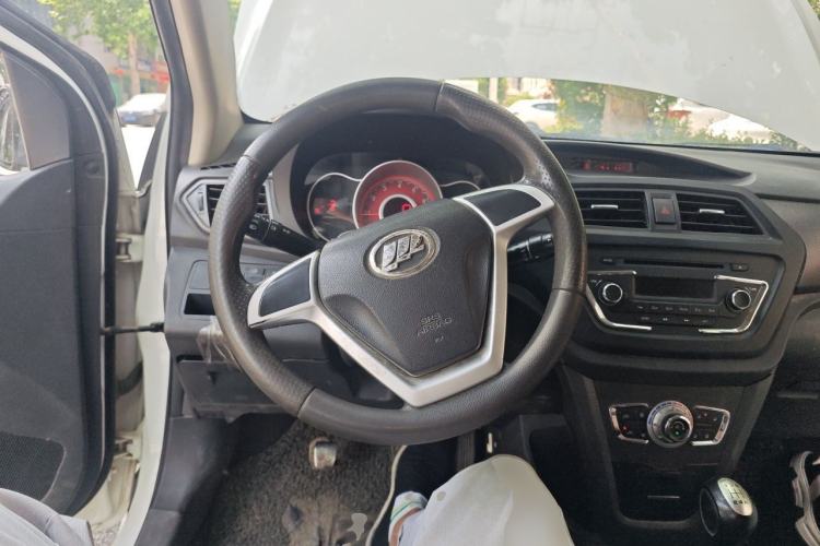 Used Lifan Auto X50 2014 1.5L Manual Elite Model Steering Wheel