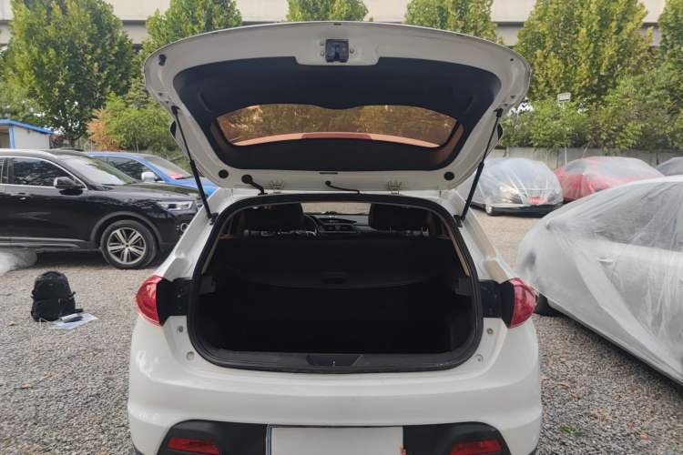 Used Lifan Auto X50 2014 1.5L Manual Luxury Model Trunk