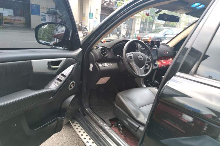 Used Lifan Auto X60 2011 1.8L Manual Luxury Model Driver Seat