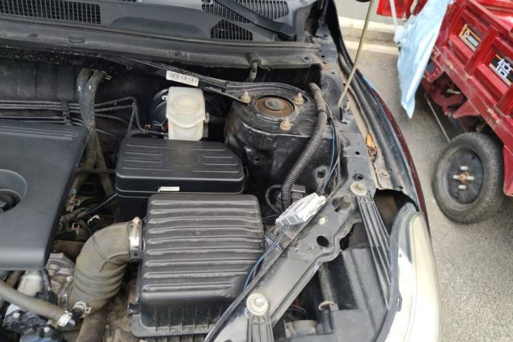 Used Lifan Auto X60 2011 1.8L Manual Luxury Model Engine Bay Left