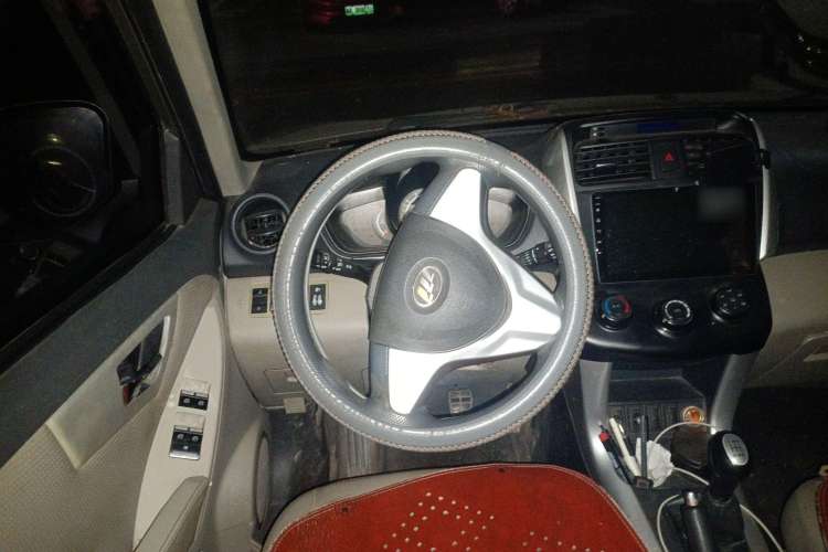 Used Lifan Auto X60 2011 1.8L Manual Comfort Version Steering Wheel