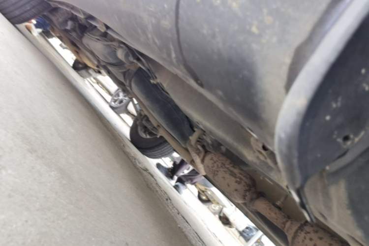 Used Lifan Auto X60 2012 Discovery Edition 1.8L Manual Comfort Model Chassis Front Right