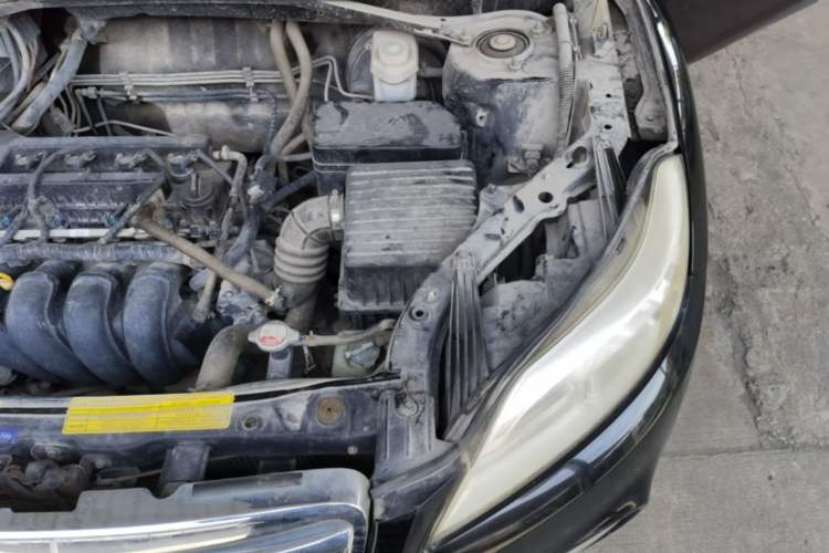 Used Lifan Auto X60 2012 Discovery Edition 1.8L Manual Comfort Model Engine Bay Left