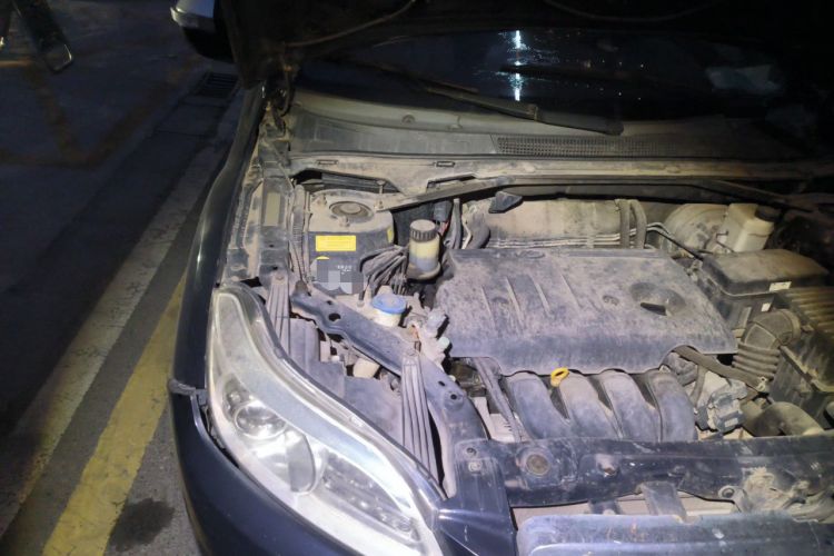 Used Lifan Auto X60 2012 Discovery Edition 1.8L Manual Luxury Model Engine Bay Right